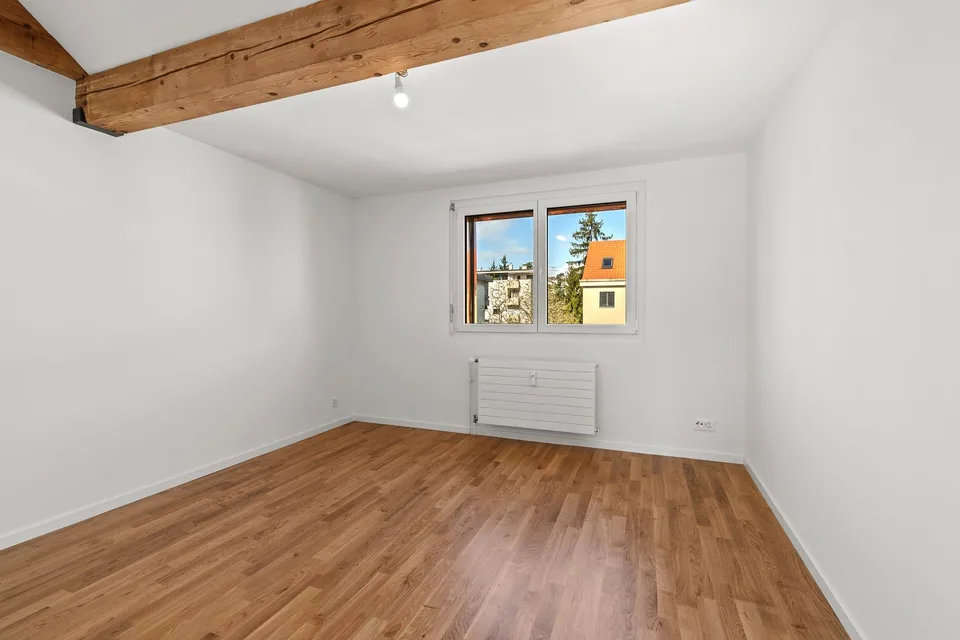 Grosszügige, helle 2.5-Zimmer Dachwohnung – Foto 6 von 7