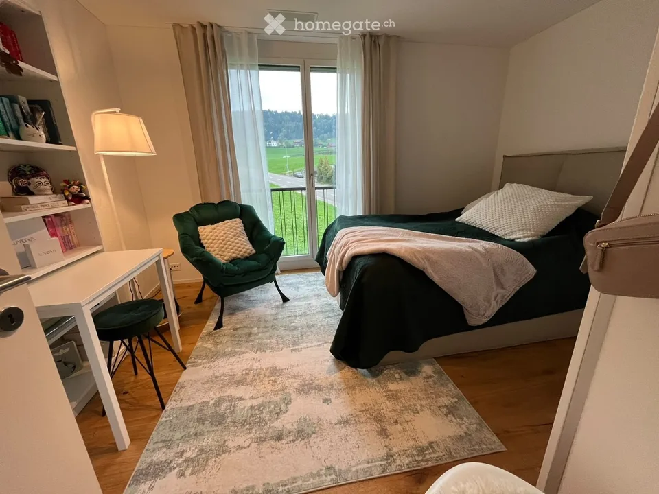 Moderne Wohnung mit Blick ins Grüne in Rotkreuz – Foto 2 von 8