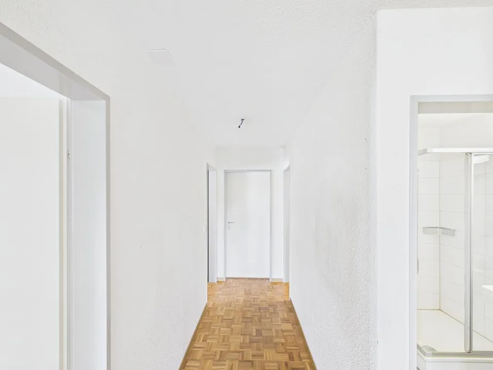 Attraktive 4.5-Zimmerwohnung im 3. Obergeschoss in Glattbrugg – Foto 5 von 9