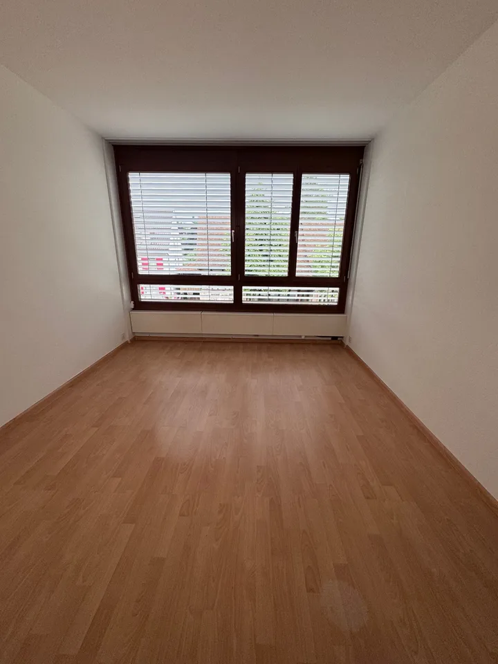 Bright 2-room apartment with balcony in Bottmingen – photo 4 of 4