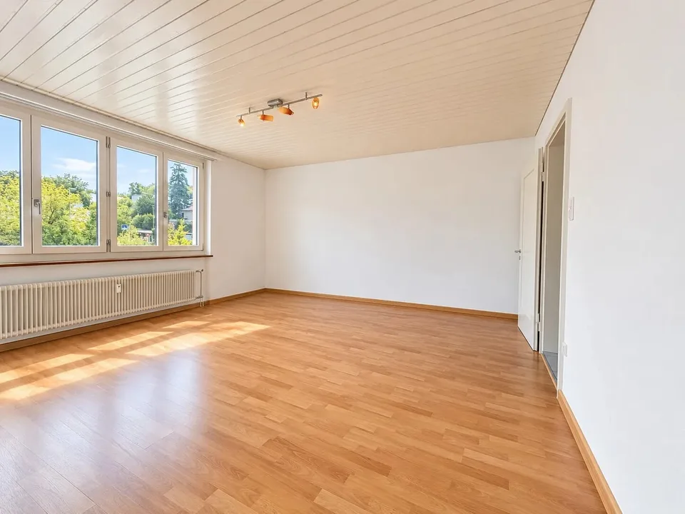 Helle 3.5-Zimmer-Wohnung mit Balkon in Oberwil mieten – Foto 3 von 7