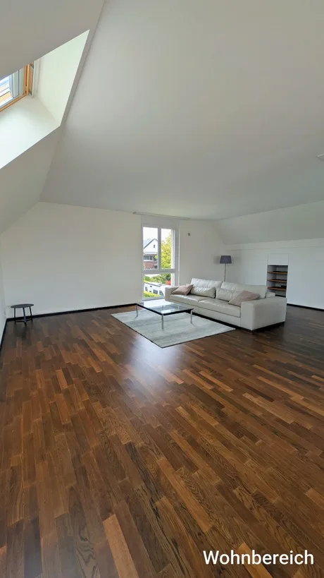 Grosszügige 5.5-Zimmer-Dach-Maisonettewohnung mit Balkon und Stadtblick in Opfikon – Foto 3 von 28