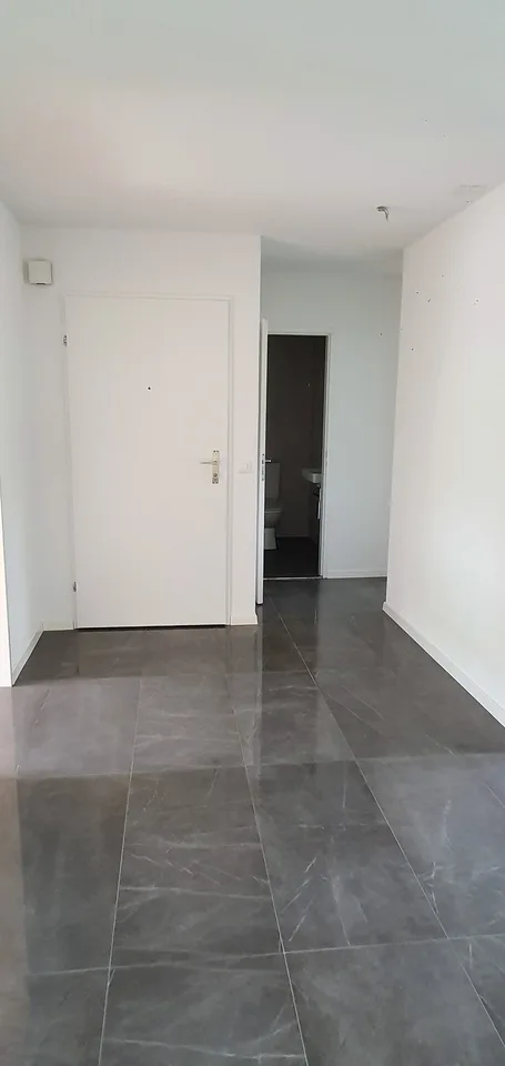 Attraktive 4.5-Zimmer-Wohnung im Erdgeschoss mit Gartensitzplatz – Foto 7 von 10