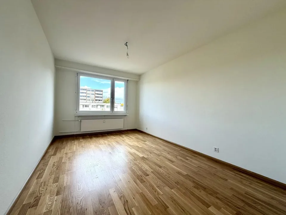 3.5-Zimmer-Wohnung mit Balkon und Weitblick in Therwil mieten – Foto 5 von 6