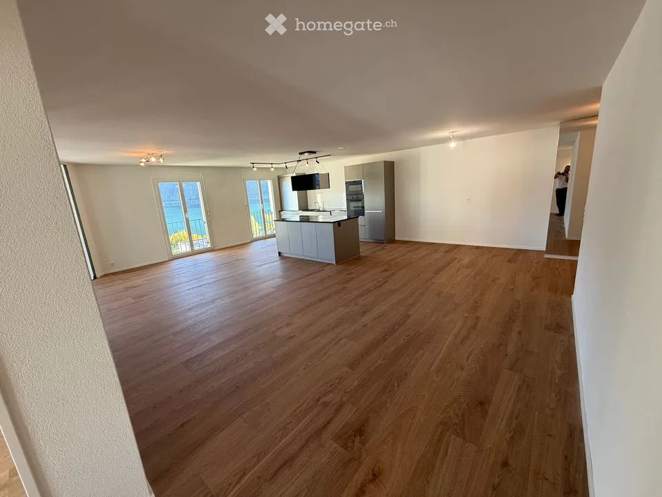 Frisch sanierte 4.5-Zimmer-Wohnung mit See- und Bergsicht in Hergiswil – Foto 3 von 15