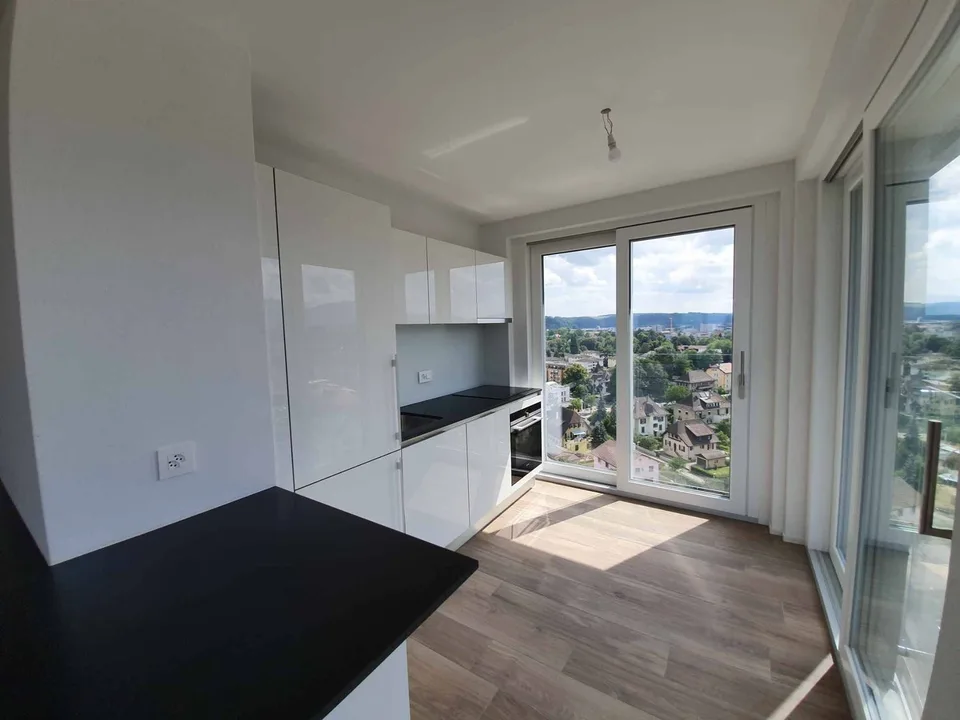 Appartement de 3.5 pièces au 13ème étage de la Tour INVICTUS – photo 2 sur 11