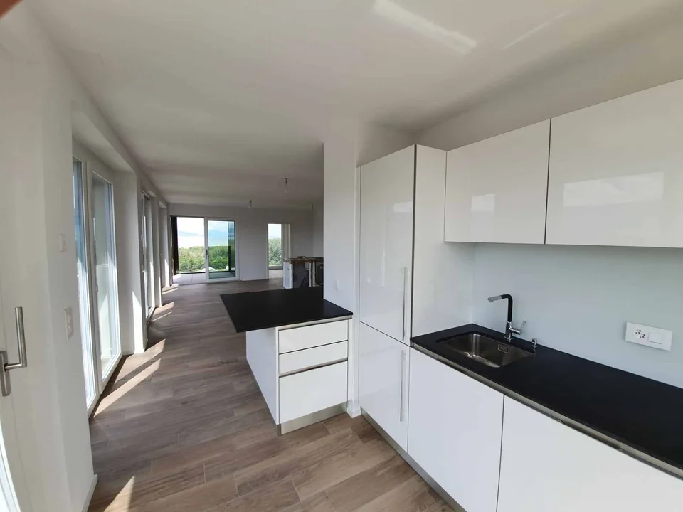 Appartement de 3.5 pièces au 13ème étage de la Tour INVICTUS – photo 4 sur 11