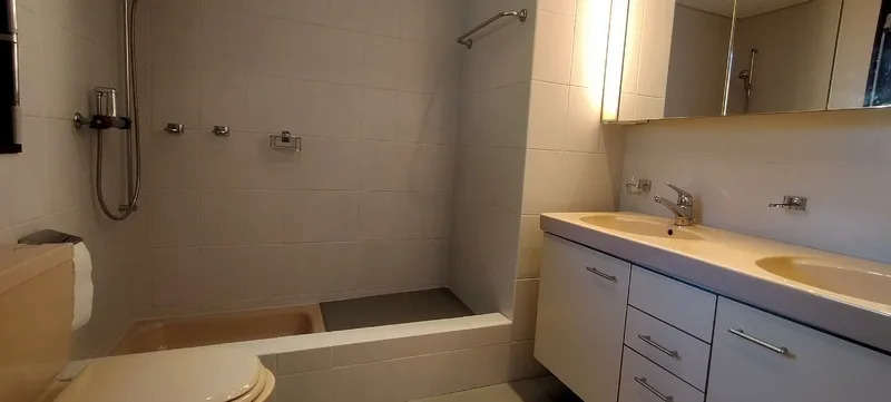 4½ ZIMMER-HAUS IN WÄDENSWIL (ZH), MÖBLIERT, TEMPORÄR – Foto 7 von 9