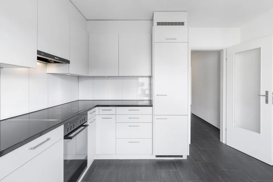 Appartamento 3.5 locali con balcone e vista sul verde – foto 6 di 9