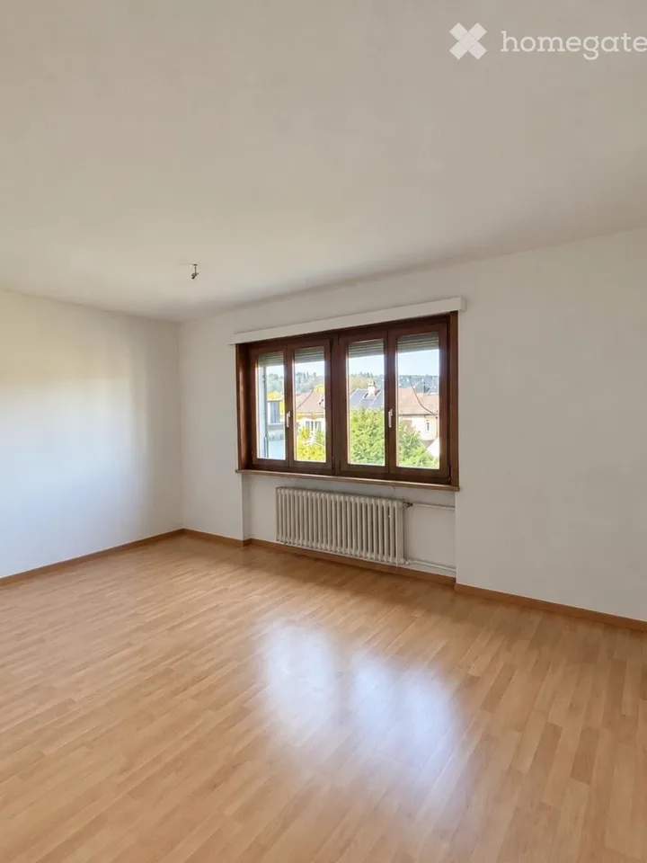 Charmantes 5-Zimmer-Haus mit grossem Garten in ruhigem Familienquartier – Foto 4 von 15