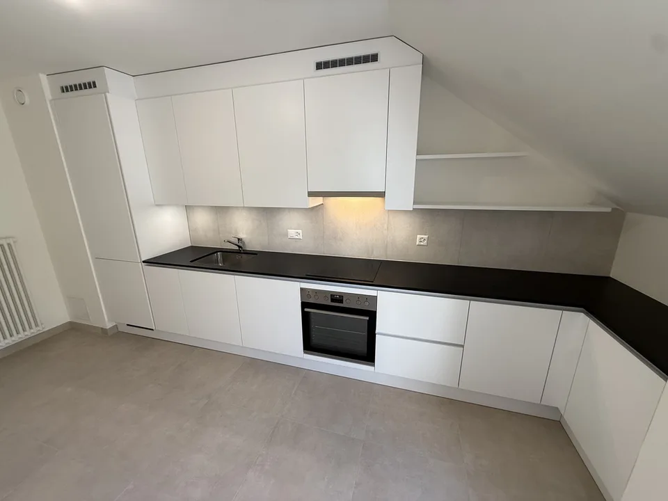 Vollständig renovierte 3-Zimmer-Wohnung im 3. Stock – Foto 2 von 5