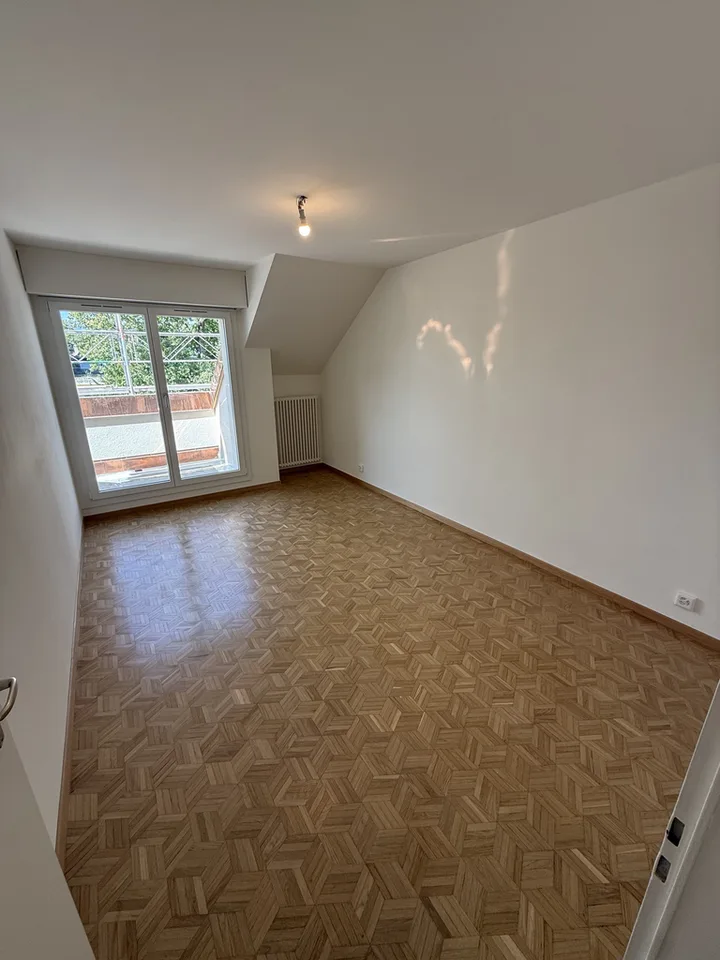 Vollständig renovierte 3-Zimmer-Wohnung im 3. Stock – Foto 4 von 5