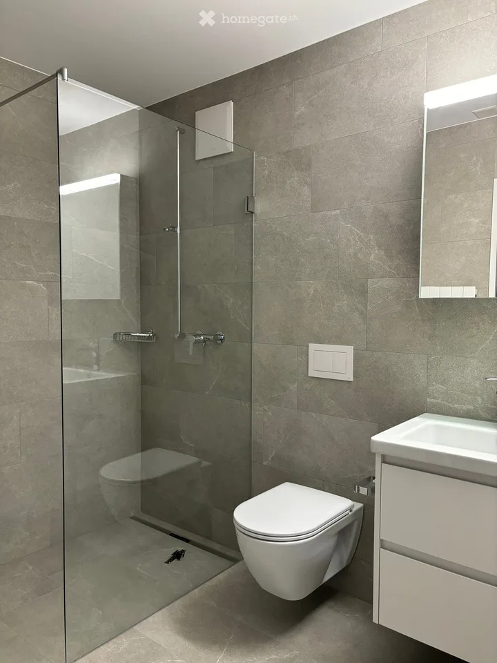 Charmante 2.5-Zimmer-Wohnung mit Balkon und Seenähe in Wädenswil – Foto 3 von 5
