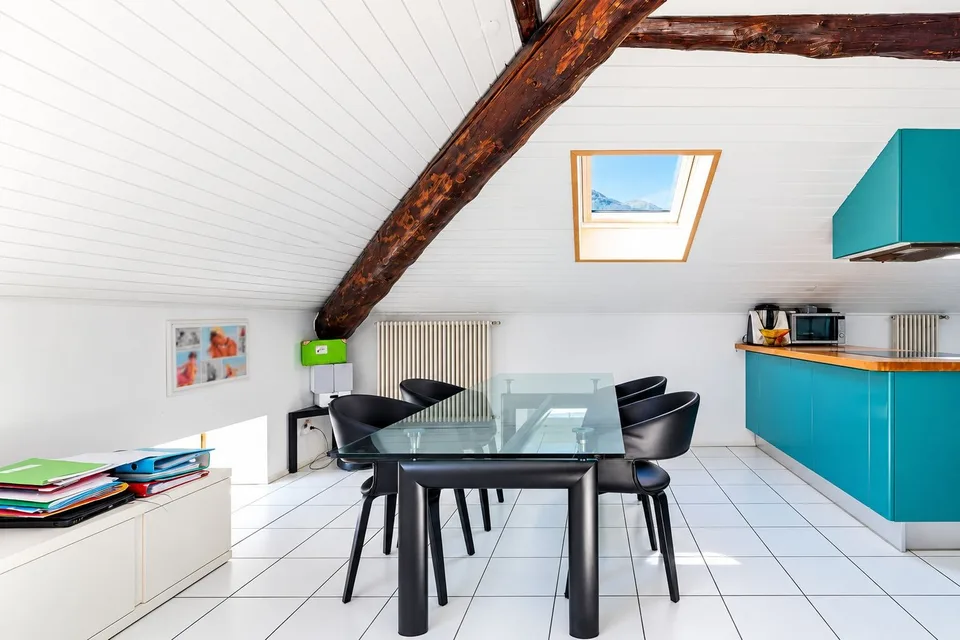 Grosszügige 3.5-Zimmer-Dachwohnung – Foto 8 von 16