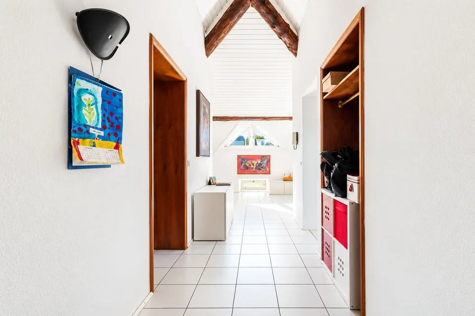 Grosszügige 3.5-Zimmer-Dachwohnung – Foto 2 von 16