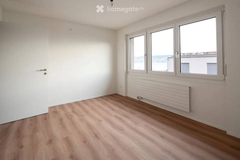 Zentral gelegene helle Maisonette-Wohnung in Wädenswil – Foto 6 von 9