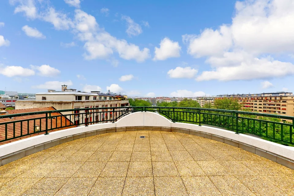 Genießen Sie eine große Terrasse und ein wunderschönes Dachgeschoss in einer Maisonette! – Foto 2 von 12