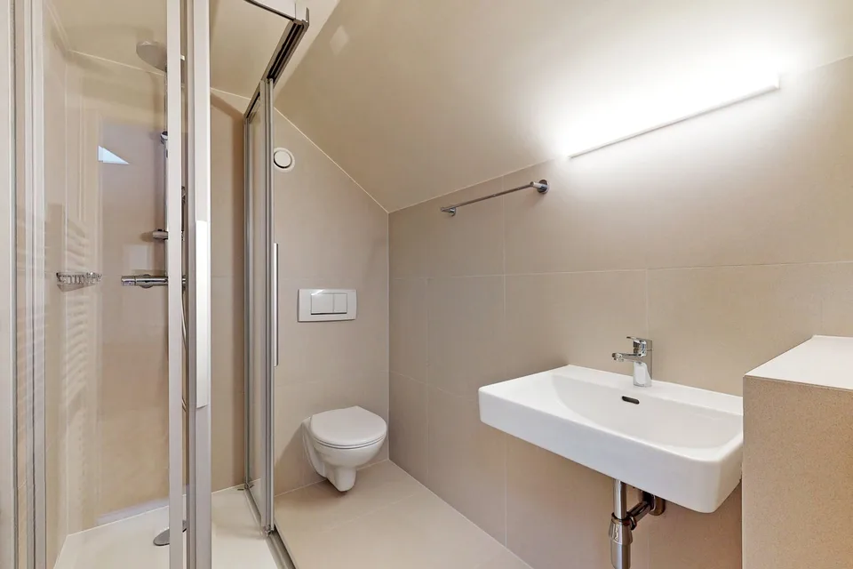 Genießen Sie eine große Terrasse und ein wunderschönes Dachgeschoss in einer Maisonette! – Foto 11 von 12
