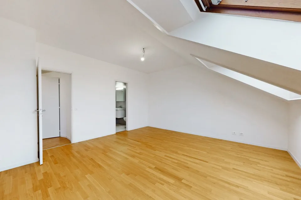 Genießen Sie eine große Terrasse und ein wunderschönes Dachgeschoss in einer Maisonette! – Foto 8 von 12
