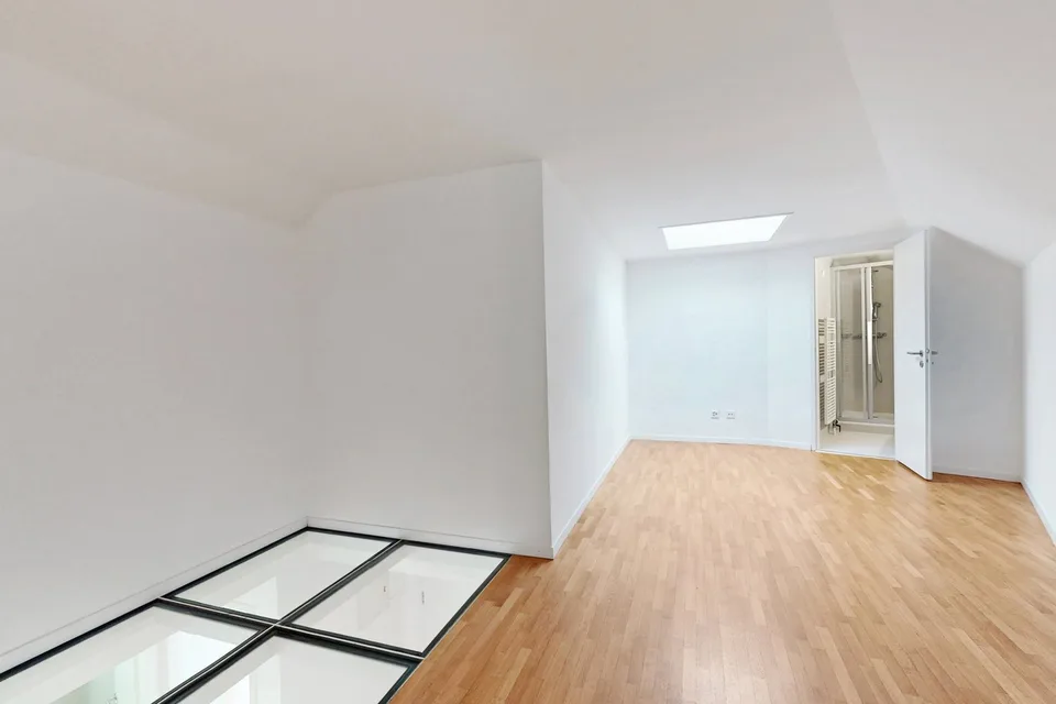 Genießen Sie eine große Terrasse und ein wunderschönes Dachgeschoss in einer Maisonette! – Foto 9 von 12