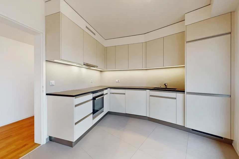 Genießen Sie eine große Terrasse und ein wunderschönes Dachgeschoss in einer Maisonette! – Foto 10 von 12
