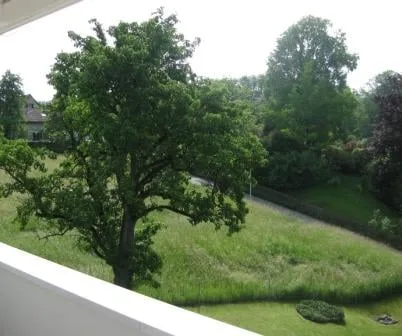 Moderne Dachwohnung mit See- und Fernsicht – Foto 4 von 11