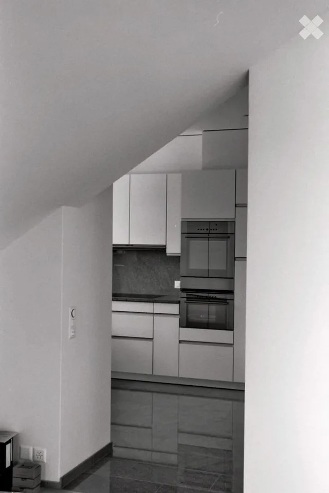Moderne Dachwohnung mit See- und Fernsicht – Foto 8 von 11