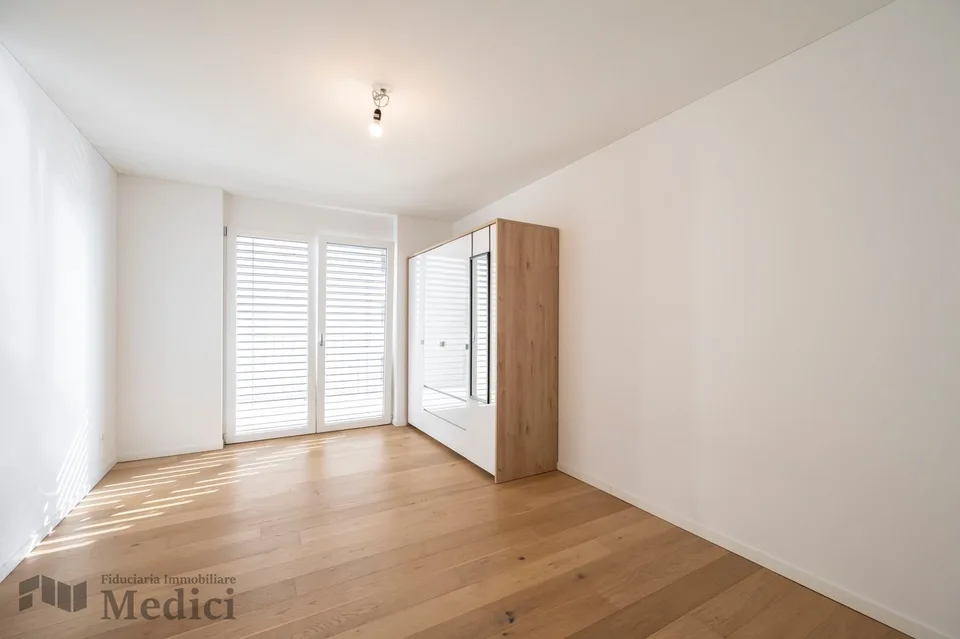 Geräumiges und helles 3.5-Zimmer-Dachgeschoss in strategischer Lage – Foto 7 von 15