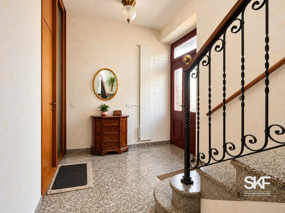 VACALLO - Großzügige 3.5 Zimmer Wohnung mit Terrasse und Kamin – Foto 2 von 11