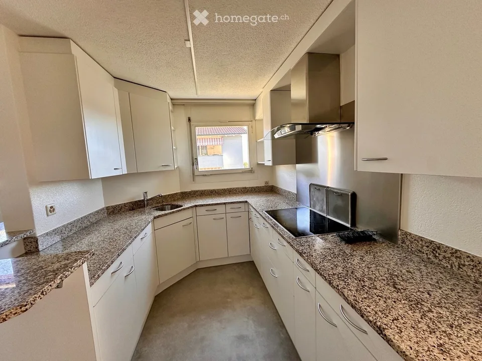 Helle und grosszügige 5.5-Zimmerwohnung mit grossem Balkon in Emmenbrücke – Foto 7 von 16