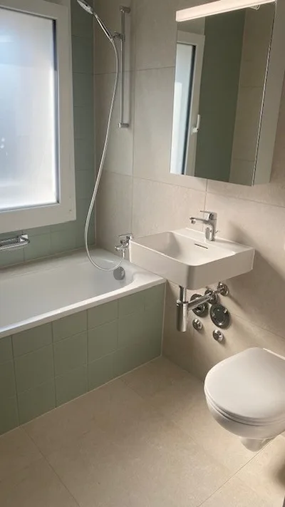 Schönes 3.5-Zimmer-Apartment in einem vollständig renovierten Gebäude – Foto 8 von 9