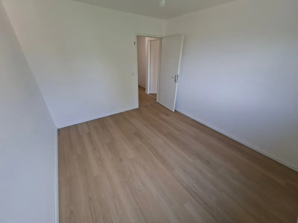 Morges, zur Miete wunderschönes 3,5-Zimmer-Apartment mit Balkon und viel Licht – Foto 18 von 27