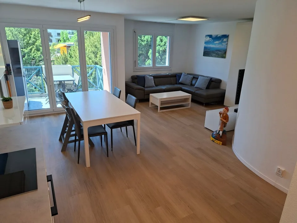 Morges, zur Miete wunderschönes 3,5-Zimmer-Apartment mit Balkon und viel Licht – Foto 3 von 27