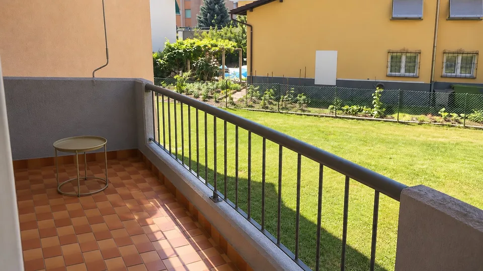 Helles Einzimmerapartment mit Terrasse in Bellinzona – Foto 4 von 10