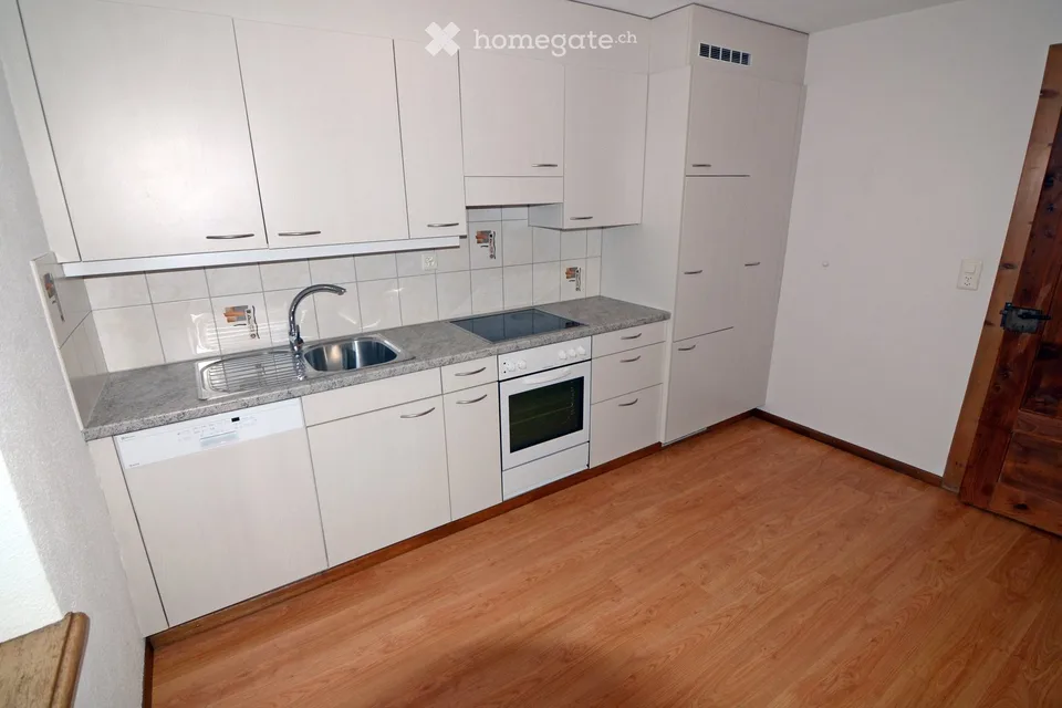 Zentral gelegene, sonnige 2-Zimmer-Altbauwohnung mit nostalgischem Charme – Foto 3 von 10