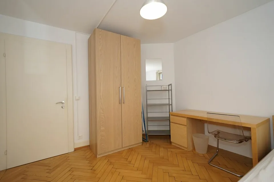 Möbliertes Einzel- oder Doppelzimmer nähe Kreuzplatz – Foto 3 von 8