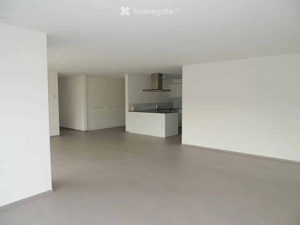 Grosszügige 3 1/2-Zimmer-Wohnung – Foto 2 von 5