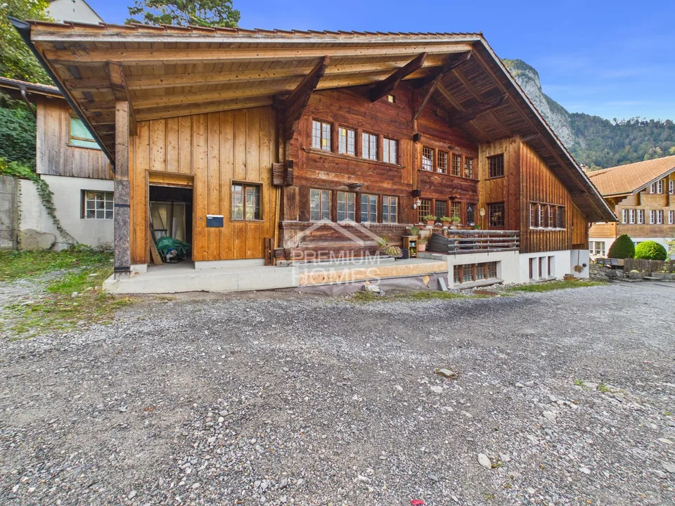 Bergsicht in Wimmis: 2 Parzellen, 3 Wohnungen plus Ausbau – Foto 8 von 9