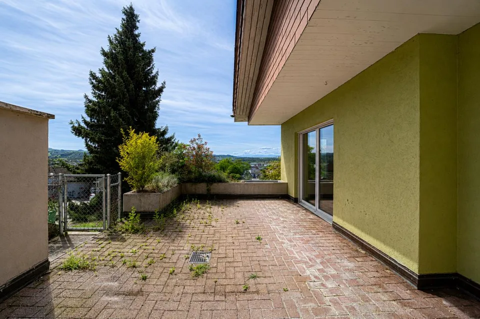 Vivere con vista: Affascinante casa unifamiliare in posizione elevata – foto 10 di 13
