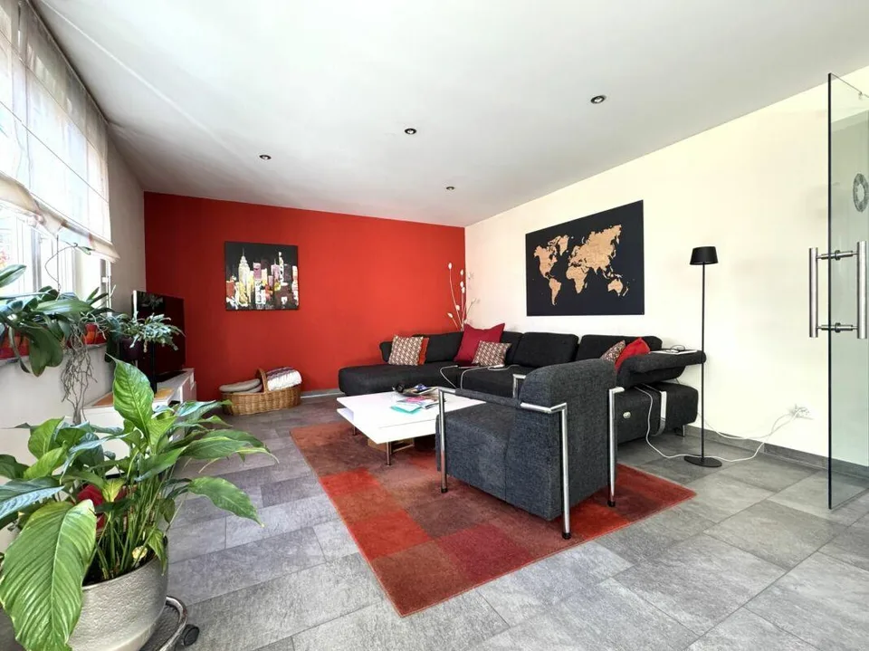 Gepflegtes 6 1/2 Zimmer - Einfamilienhaus zu verkaufen – Foto 5 von 21