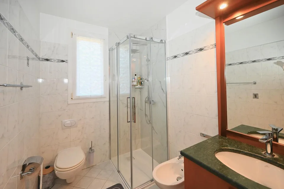 8.5 Zimmer Villa in Breganzona – Foto 21 von 27