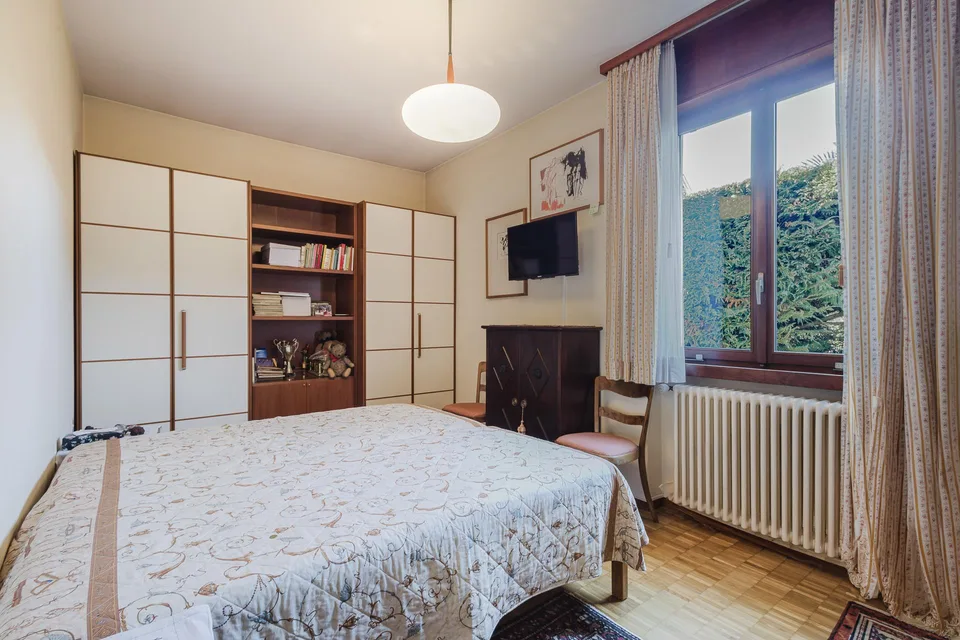 Prächtige Villa inmitten eines eigenen Parks – Foto 12 von 17