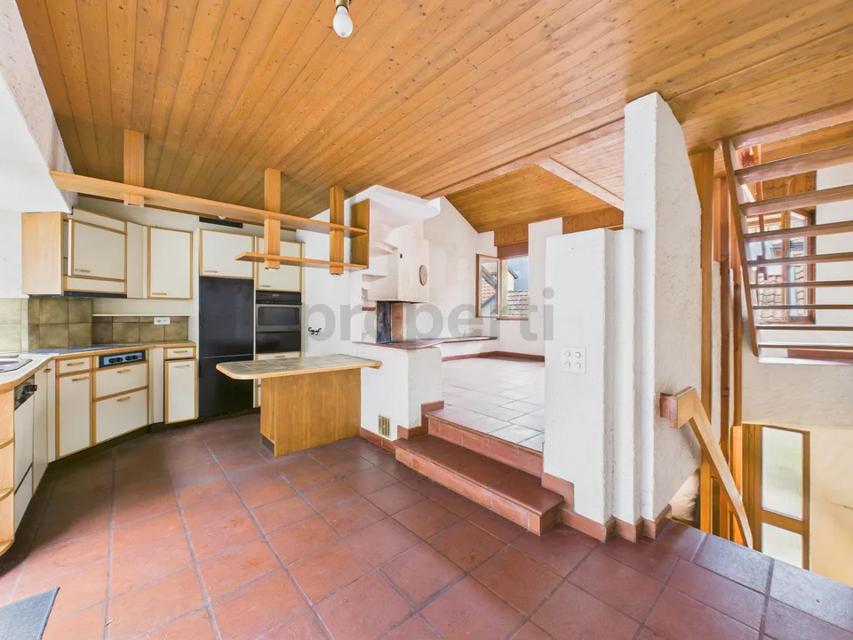Villa mitoyenne spacieuse de 3 pièces avec balcon à Odogno
