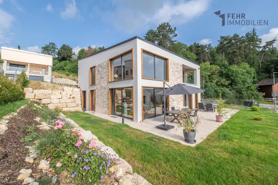 Fehr Immobilien - Top modernes, neuwertiges 6.5-Zi.-Einfamilienhaus