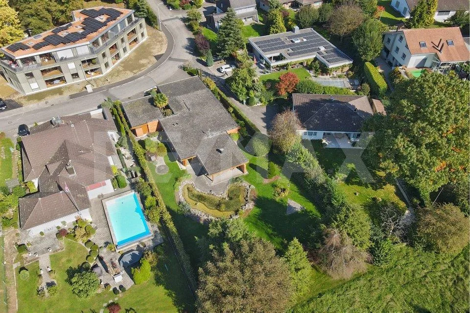 5 Kilometer von Aarau - Bungalowhaus mit 1'400 m² Gartenfläche – Foto 10 von 13