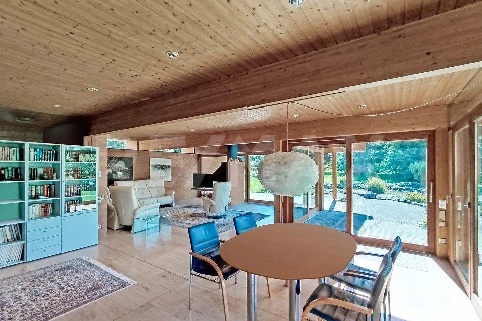 5 Kilometer von Aarau - Bungalowhaus mit 1'400 m² Gartenfläche