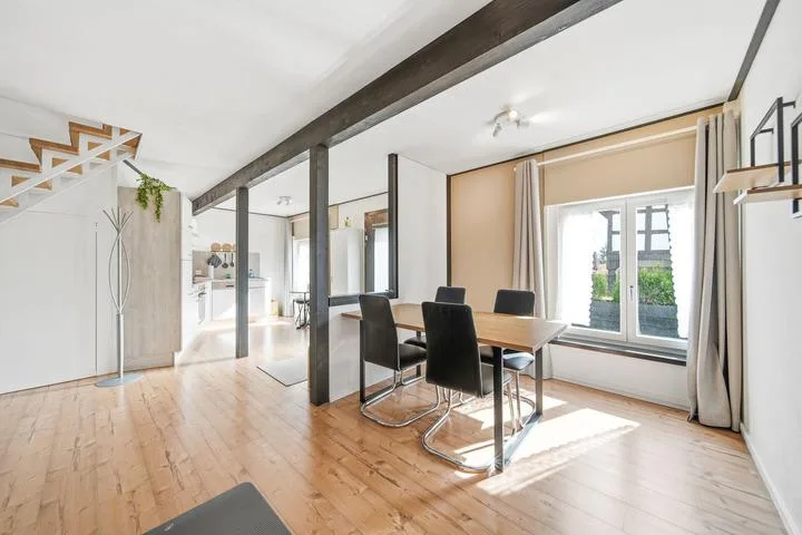 SYMBIOSE ENTRE CLASSICISME & CONFORT - MAISON DE 7.5 PIÈCES AVEC APPARTEMENT INDÉPENDANT – photo 6 sur 9