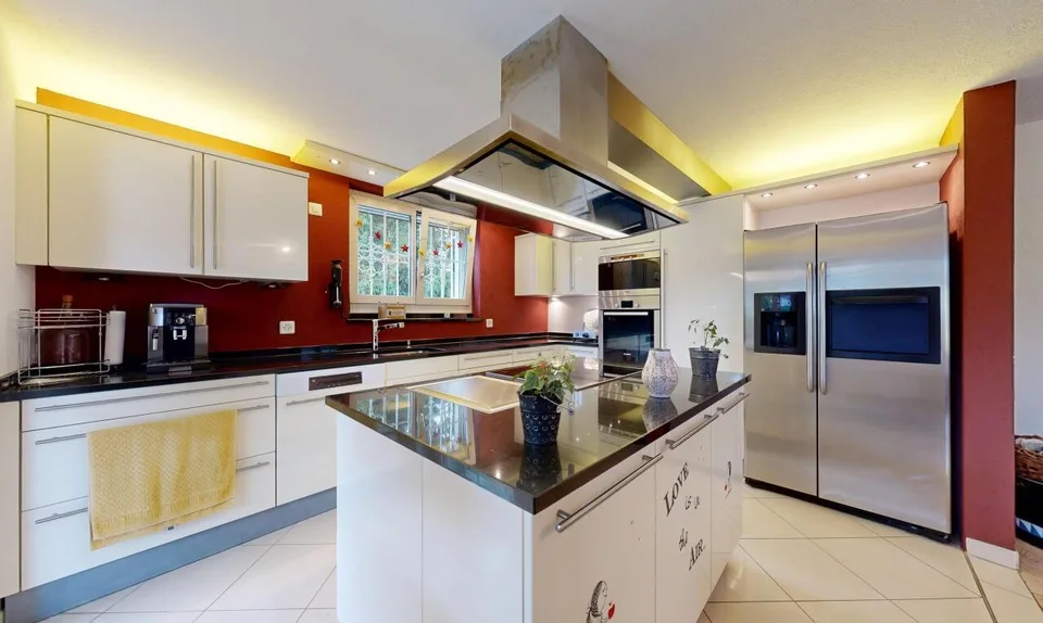 Casa unifamiliare indipendente di 5,5 locali con giardino