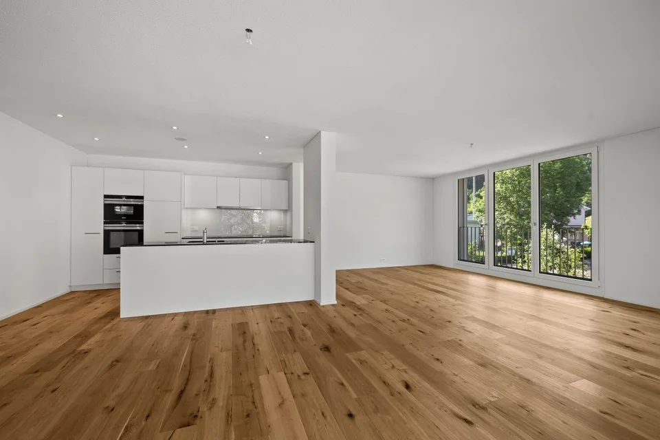 MODERN, HOCHWERTIG UND LICHTDURCHFLUTET