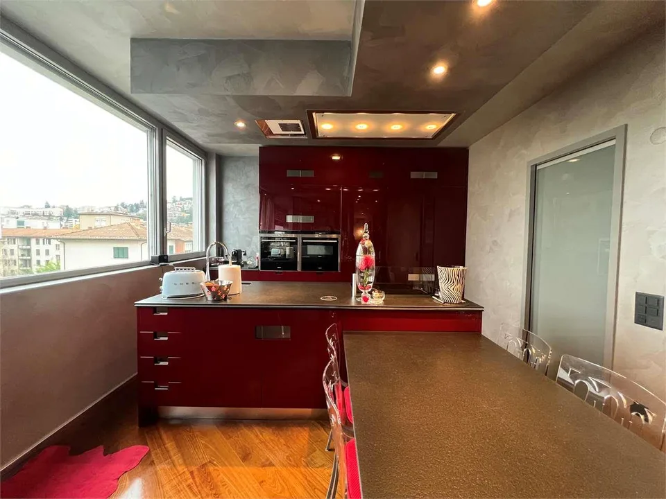 2556_Lugano, penthouse moderne 5.5 pièces